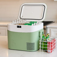 ثلاجة كهربائية للسيارة - مدمجة ومتعددة الاستخدامات 