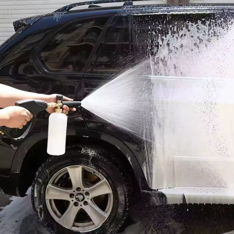 Hogedrukpistool — Snelle en Effectieve Reiniging Voor Auto 