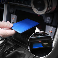 USB auto hub — rychlé nabíjení a diskrétní instalace 