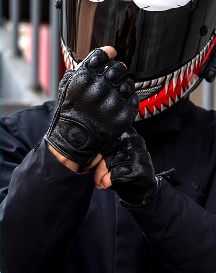 Half-finger leather gloves