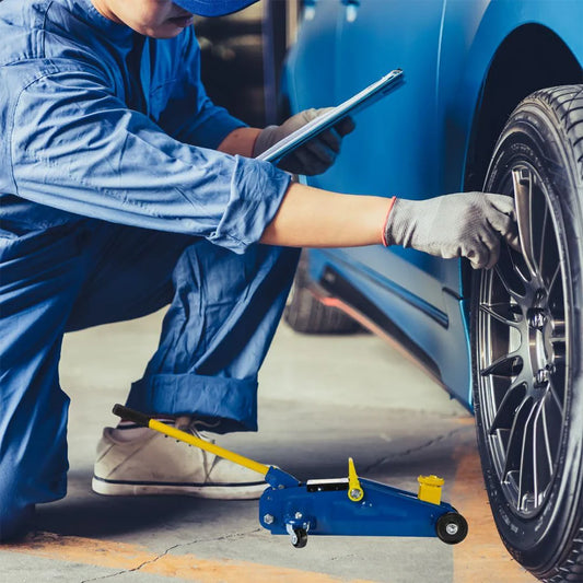 Hydraulický zvedák 2T — Robustní nástroj pro auto 